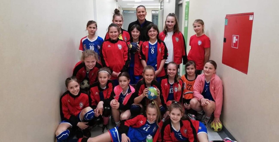 FEJLŐDIK AZ MKC U11
