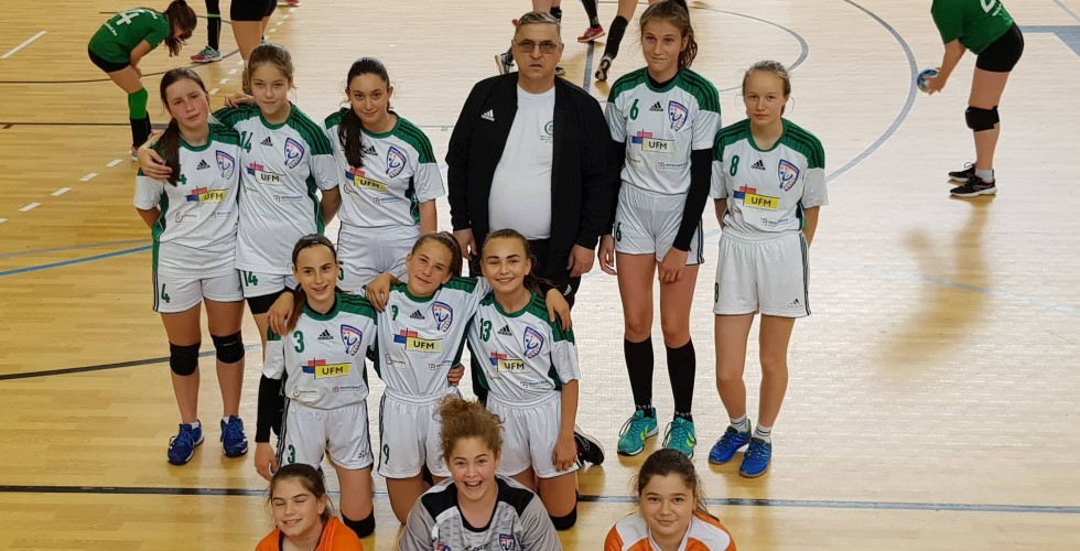 KÉT CSAPAT – NÉGY TORNA