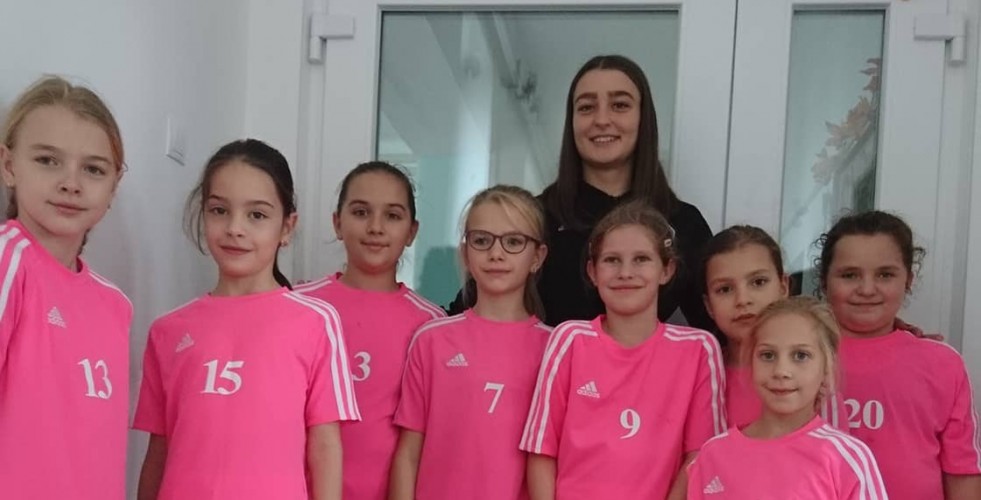 U10-ES TORNA - MKC VENDÉGGEL