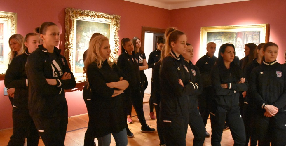 A MUNKÁCSY-KIÁLLÍTÁSON JÁRT AZ MKC