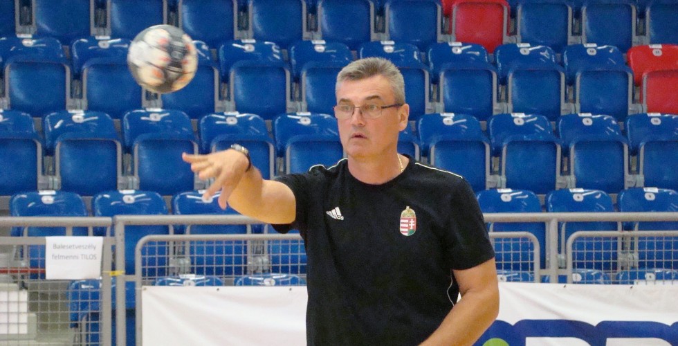 MOSOLYGÓS FELKÉSZÜLÉS 