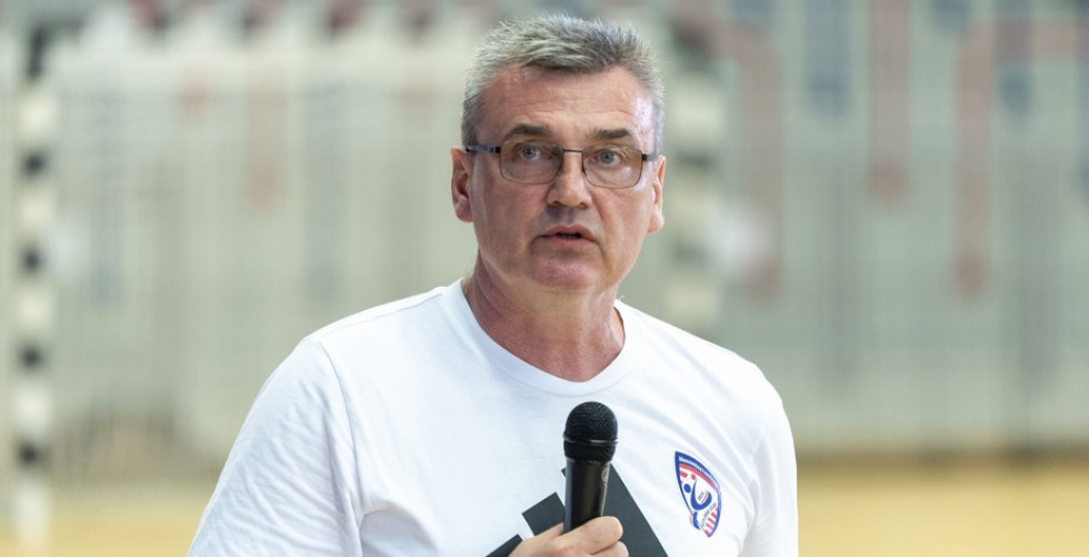 BESZÁMOLÓ ÉS ANKÉT 