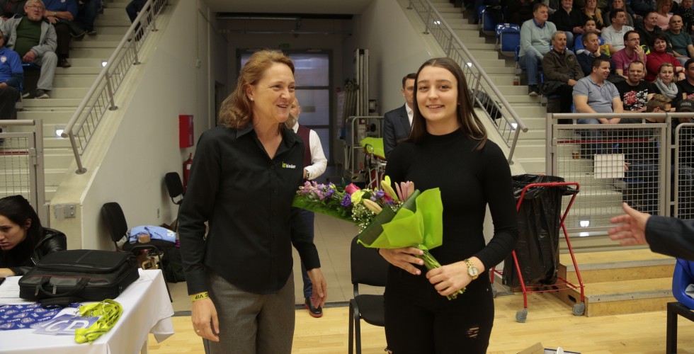 AZ MKC EGYIK ÍGÉRETE – Jázmin kivirágozhat