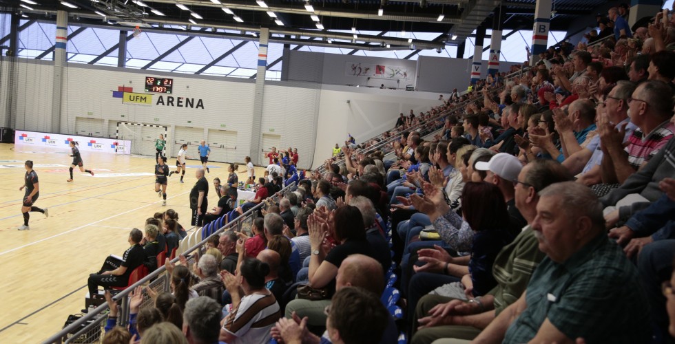 MKC-PARÁDÉ: VONULÁS ÉS TŰZIJÁTÉK