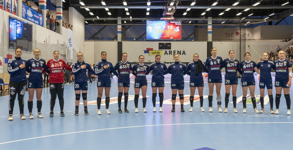 EURÓPA-LIGA BÚCSÚ, EMELT FŐVEL…