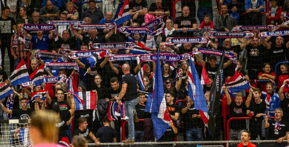 MKC-karácsony jótékonykodással