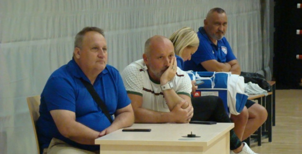 AZT CSINÁLHATJA, AMIT SZERET