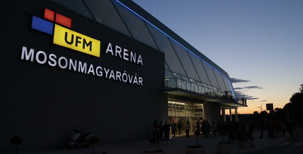 PÉNTEK ESTI MEGHÍVÁS