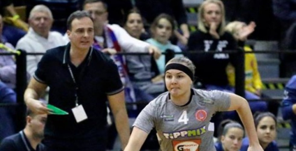 TEHETSÉGES, JÓ CSAPAT ELLEN VÁCON